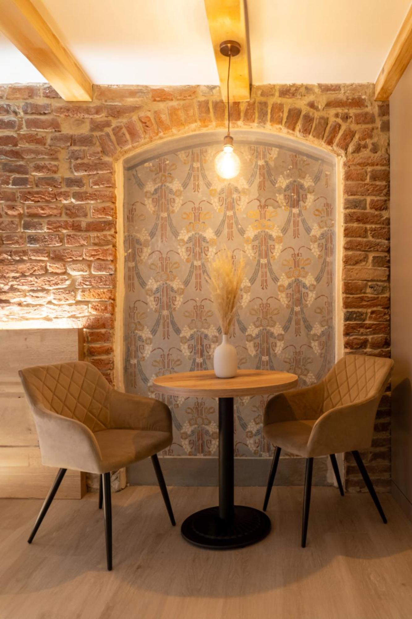White Wolf Boutique Apartments Olomouc Ngoại thất bức ảnh