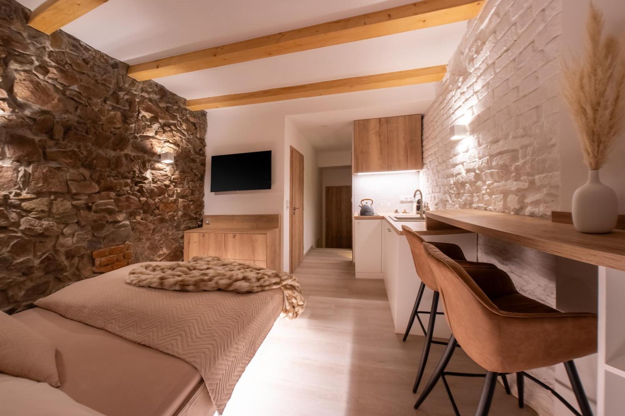 White Wolf Boutique Apartments Olomouc Ngoại thất bức ảnh