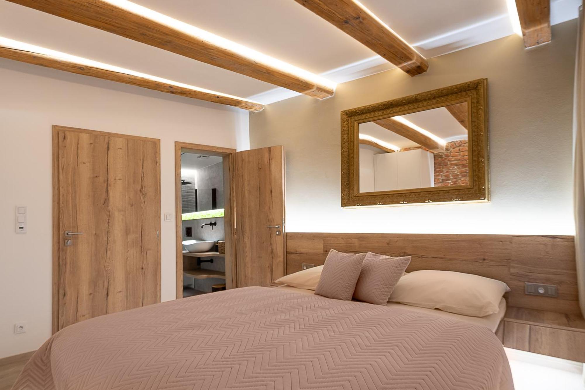 White Wolf Boutique Apartments Olomouc Ngoại thất bức ảnh