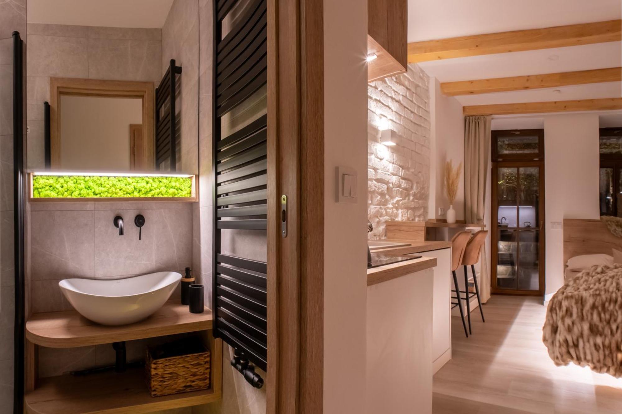 White Wolf Boutique Apartments Olomouc Ngoại thất bức ảnh